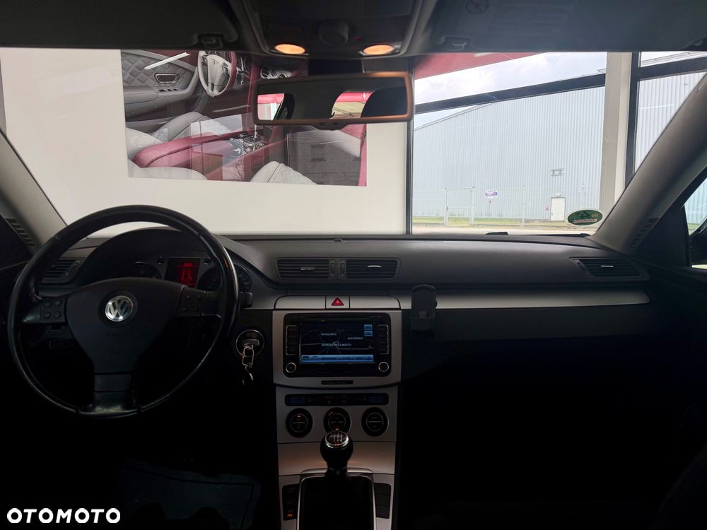 Volkswagen Passat - 31