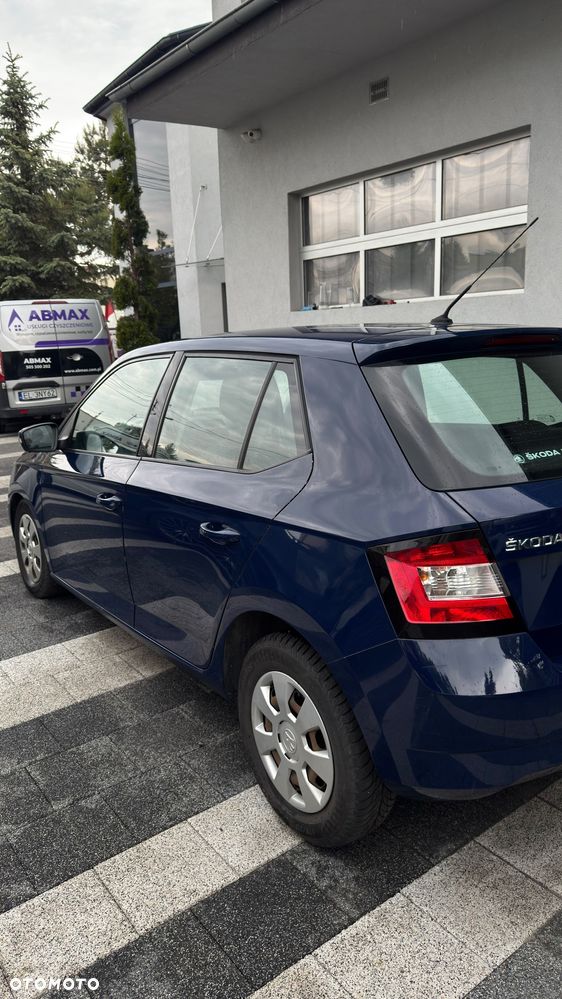 Skoda Fabia - 10