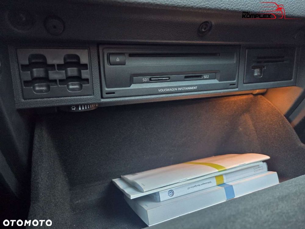 Volkswagen Golf - 25
