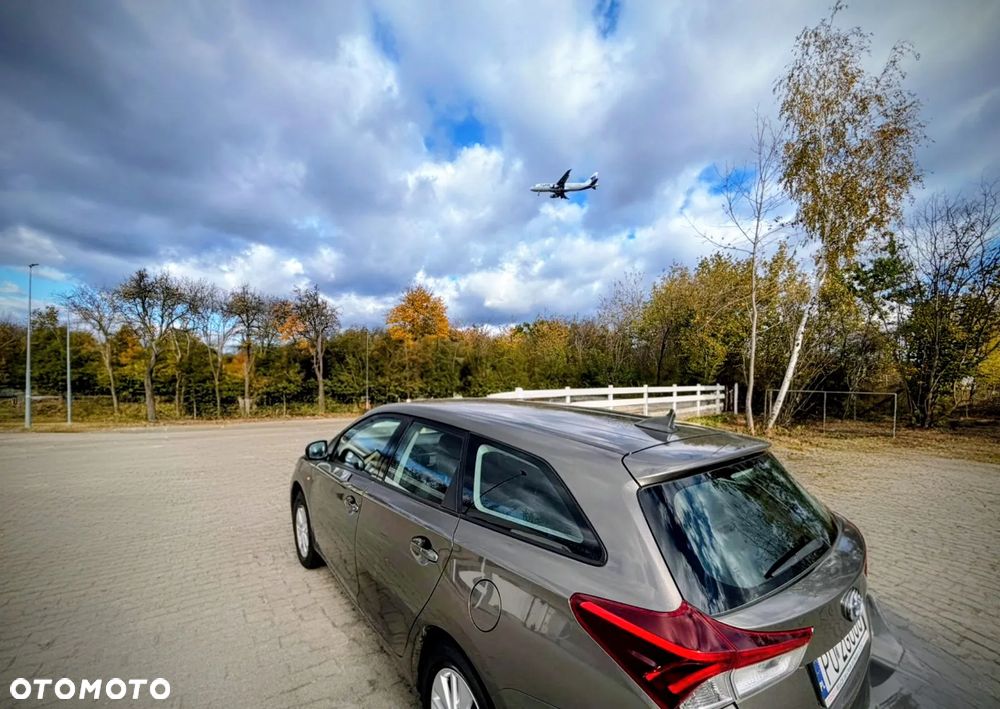 Toyota Auris Hybrid 135 Active - 8