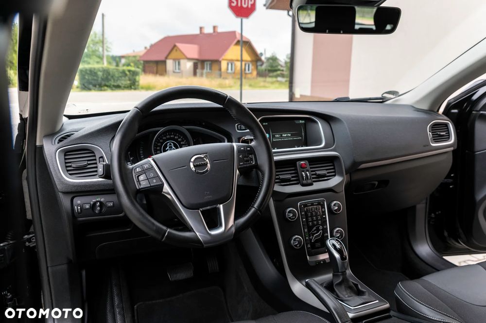 Volvo V40 D2 Geartronic Momentum - 36