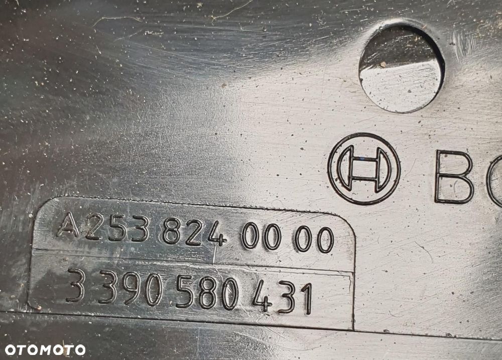 OSŁONA SILNICZKA WYCIERACZEK MERCEDES GLC W253 - 6