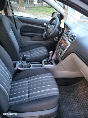 Ford Focus - 33