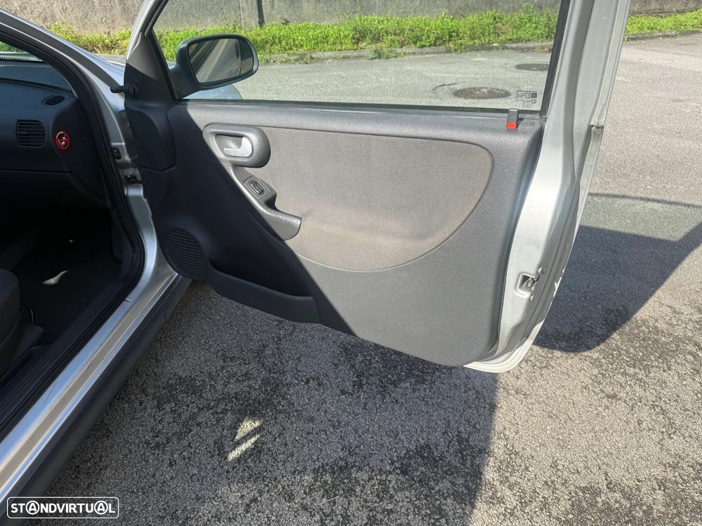 Opel Corsa 1.2 16V N-Joy - 13