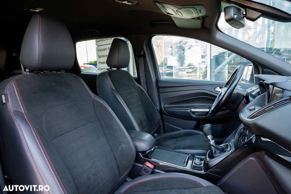 Ford Kuga 2.0 TDCi 4WD ST-Line - 13