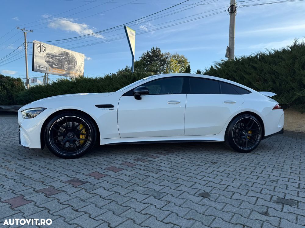 Mercedes-Benz AMG GT - 3