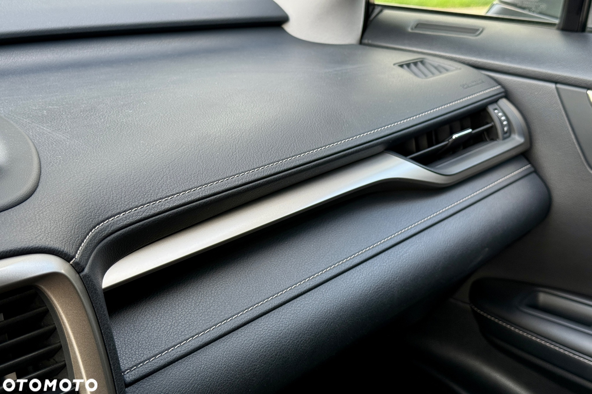 Lexus RX 450h Business Edition - 16