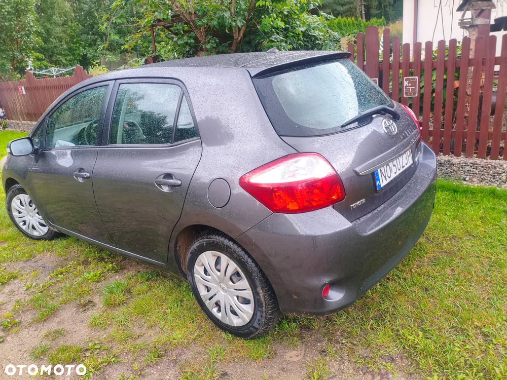 Toyota Auris - 4