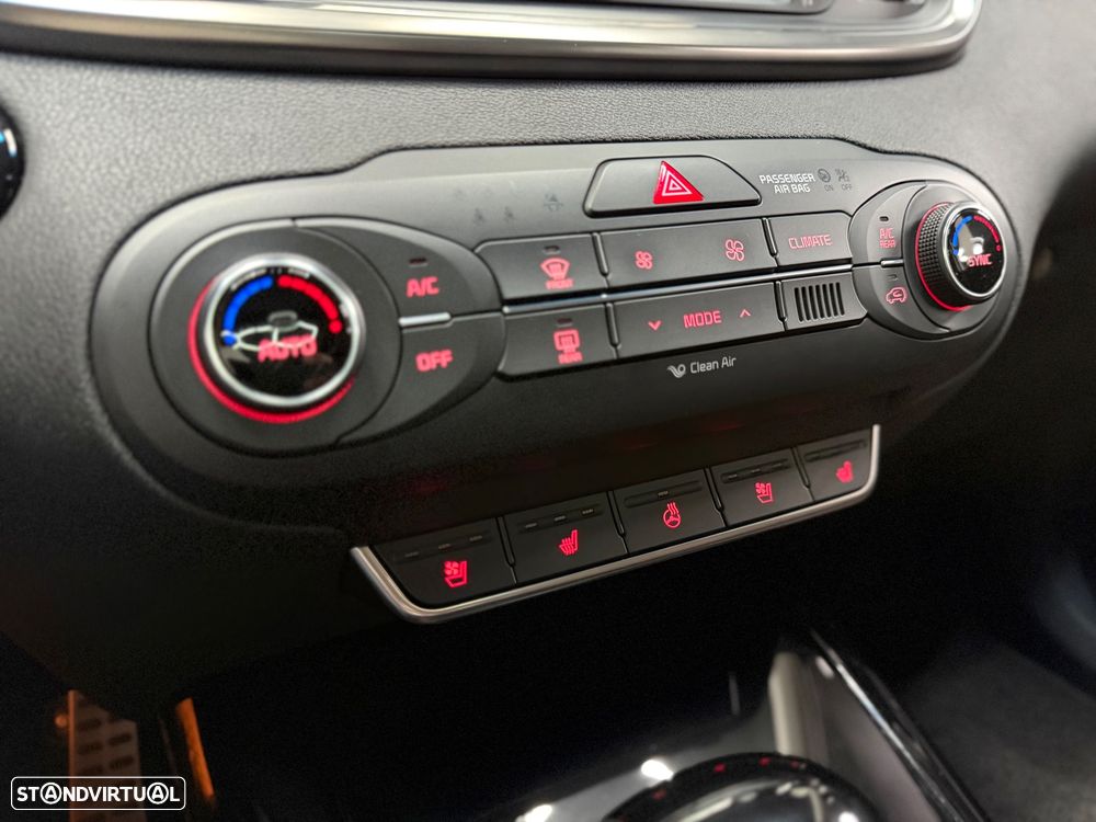 Kia Sorento 2.2 CRDi TX TOP Aut. - 17