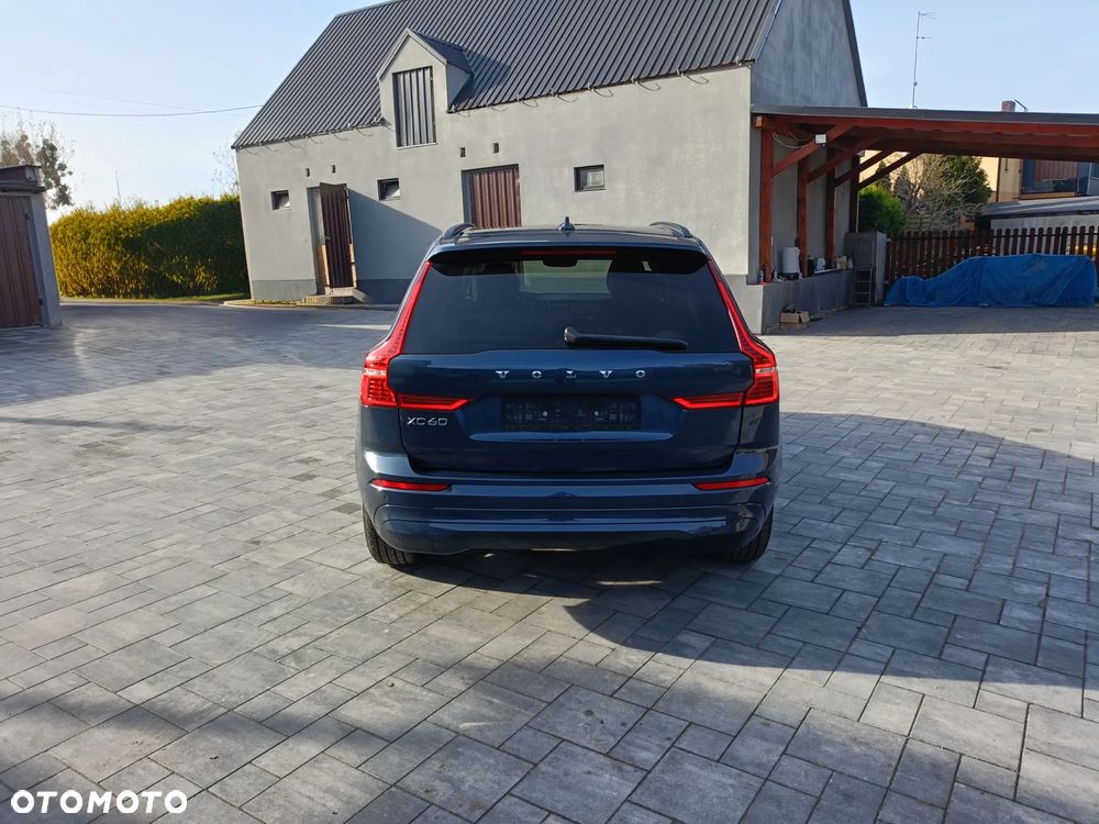 Volvo XC 60 B4 D AWD Geartronic Momentum Pro - 8