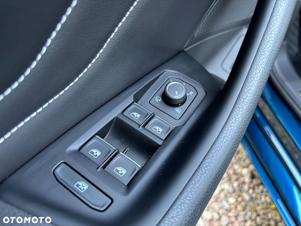 Volkswagen Passat 1.5 TSI EVO Elegance DSG - 29