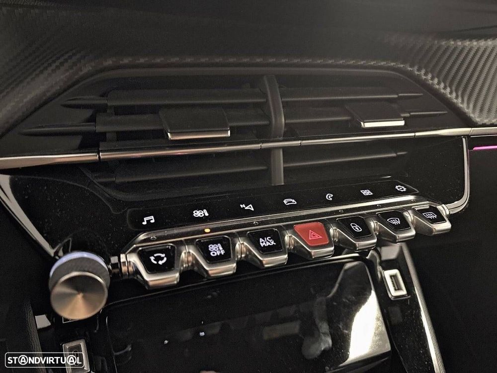 Peugeot 2008 1.5 BlueHDi GT EAT8 - 23