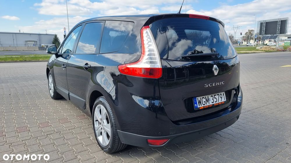 Renault Grand Scenic - 31