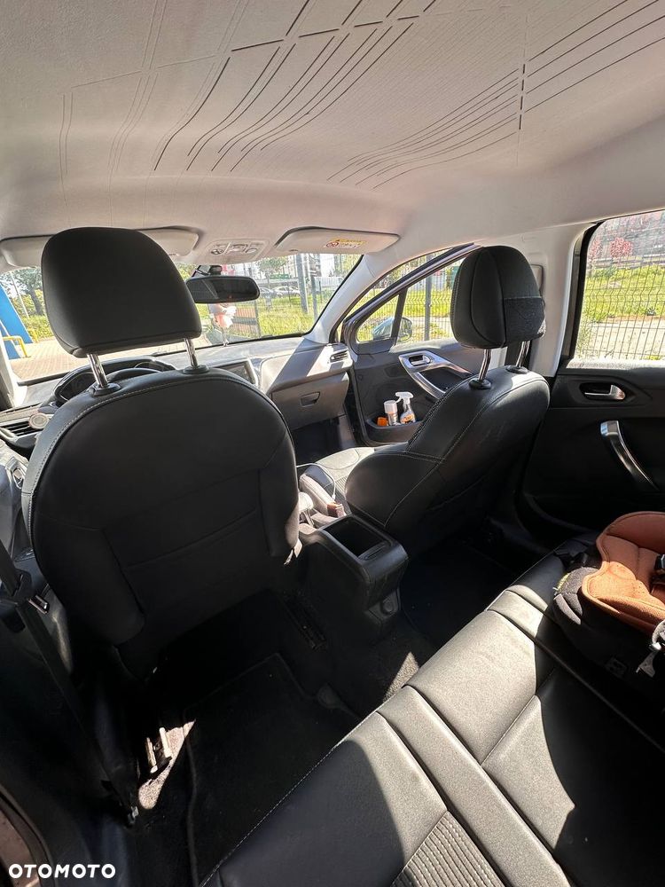 Peugeot 2008 1.6 VTi Allure - 8