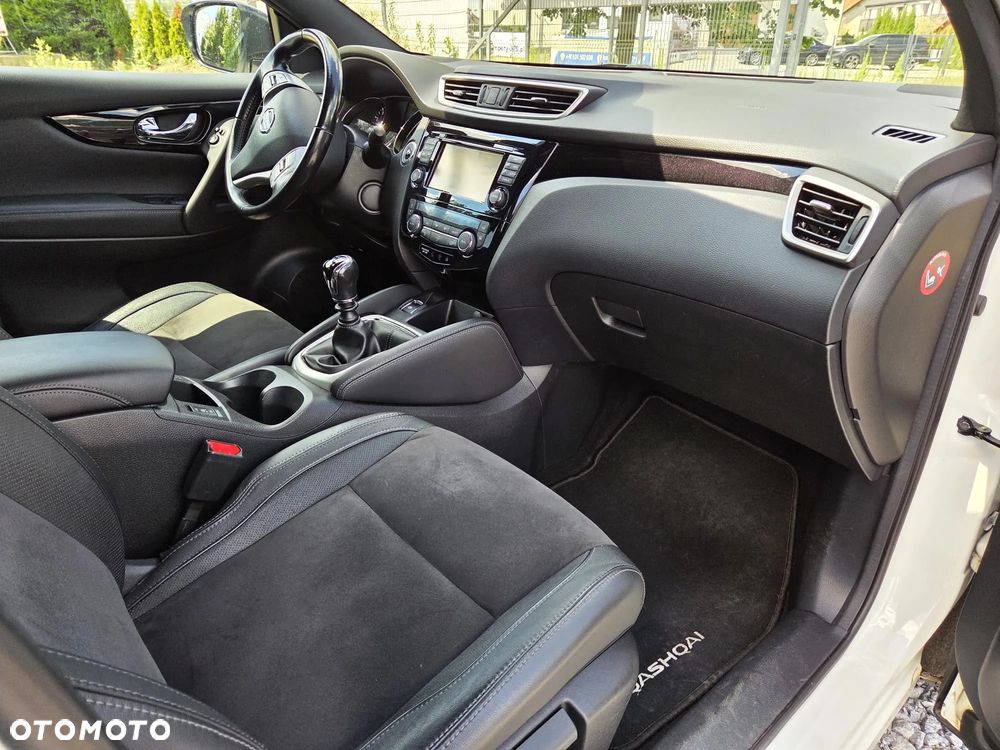 Nissan Qashqai 1.6 DIG-T N-Vision - 23