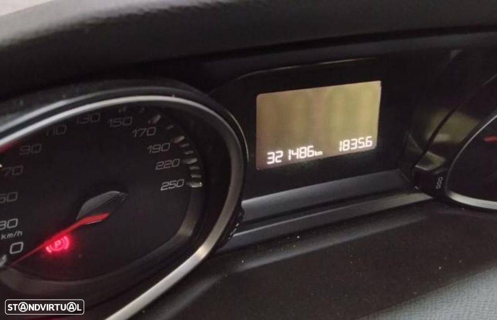 Peugeot 308 SW 1.5 BlueHDi Style EAT8 - 4