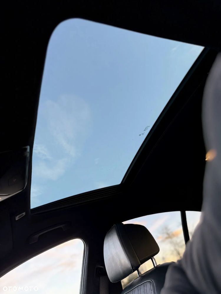 BMW Seria 5 M550i xDrive sport - 40