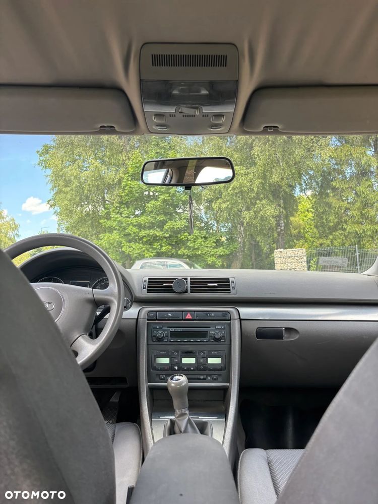 Audi A4 Limousine - 11