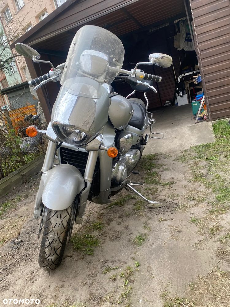 Suzuki Intruder - 6