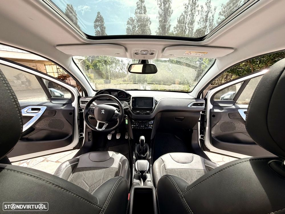 Peugeot 2008 1.2 PureTech Crossway - 24