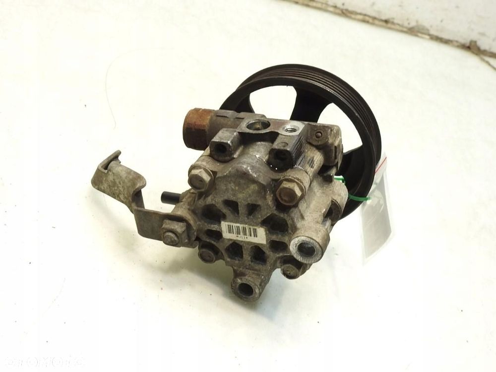 POMPA WSPOMAGANIA TOYOTA COROLLA VERSO II 1.8 VVTI - 3