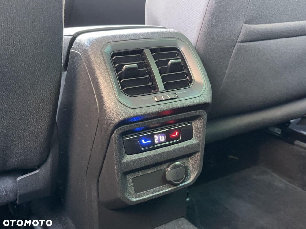 Volkswagen Tiguan 1.5 TSI EVO Elegance DSG - 17