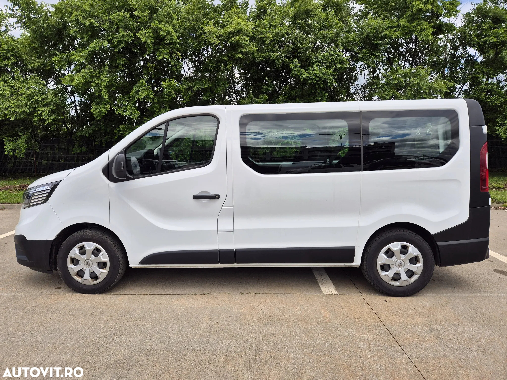 Renault Trafic Combi 2.0 Blue dCi 110 S&S L1 8+1 Life - 12