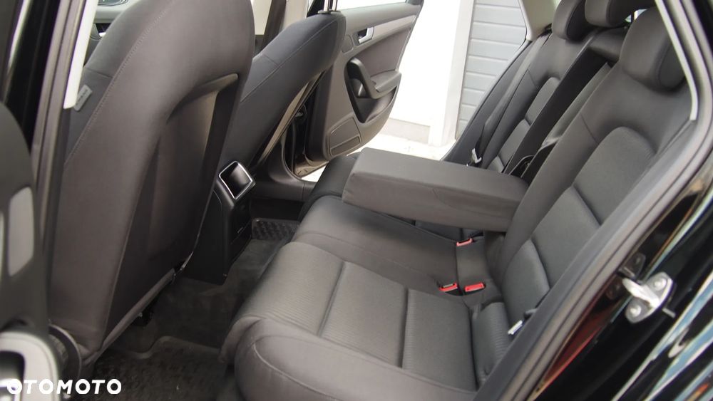 Audi A4 Avant 2.0 TDI DPF Ambiente - 30