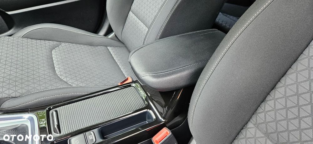 Kia Ceed - 27