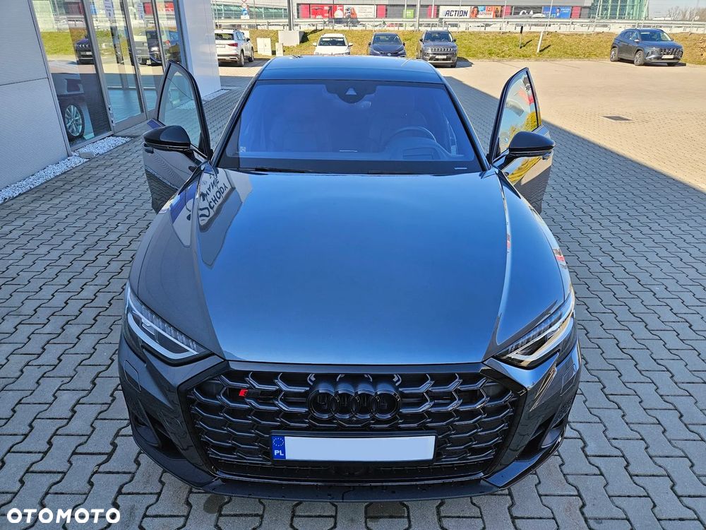 Audi S8 - 5