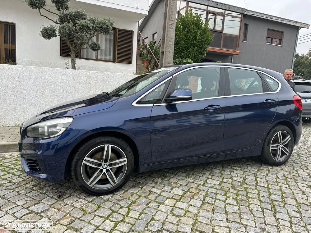 BMW 218 Active Tourer i Aut. Sport Line - 2