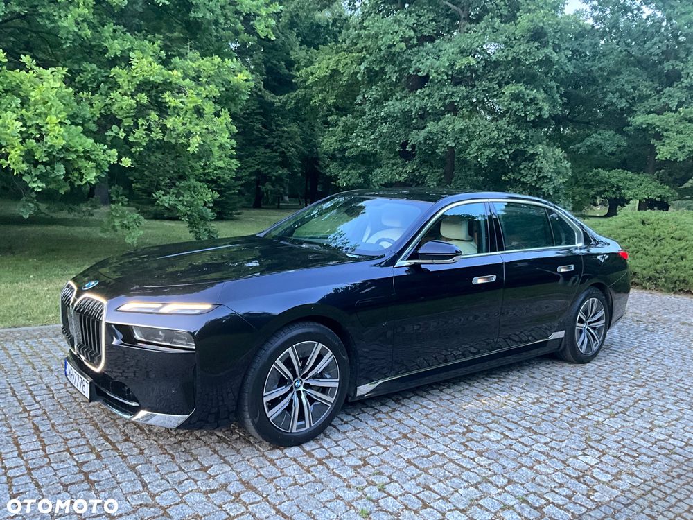 BMW Seria 7 - 11