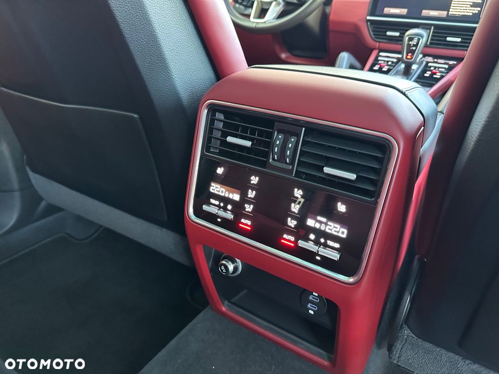 Porsche Cayenne GTS Tiptronic S - 20