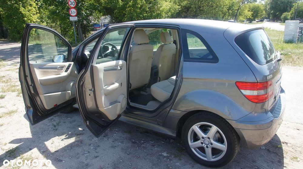 Mercedes-Benz Klasa B 180 CDI - 17