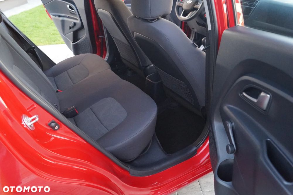 Kia Rio - 17
