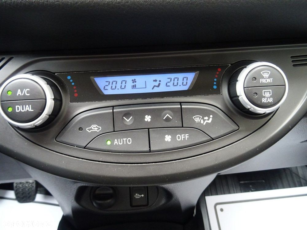 Toyota Yaris - 15