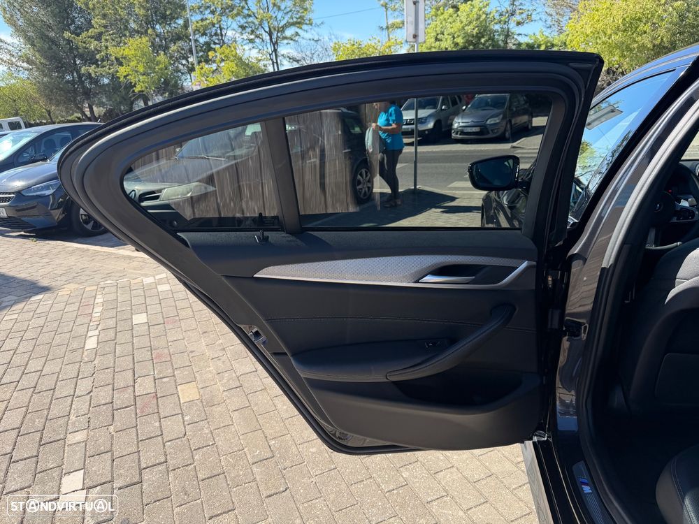 BMW 530 e iPerformance Pack M - 26