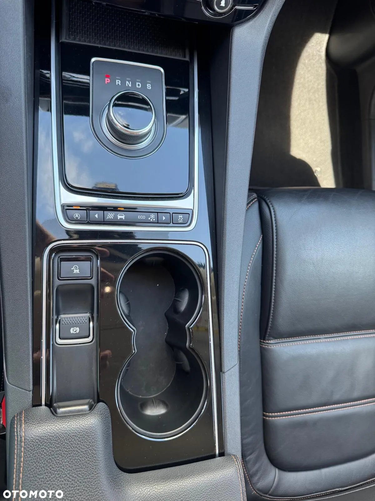 Jaguar F-Pace 2.0 i4D AWD Prestige - 14