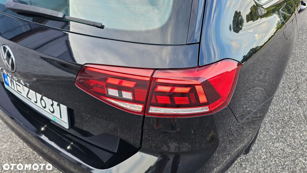 Volkswagen Passat Variant 2.0 TDI EVO Business DSG - 11