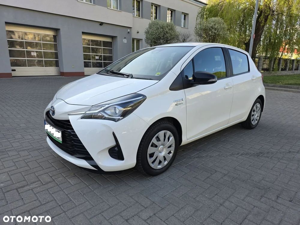 Toyota Yaris Hybrid 100 Active - 21