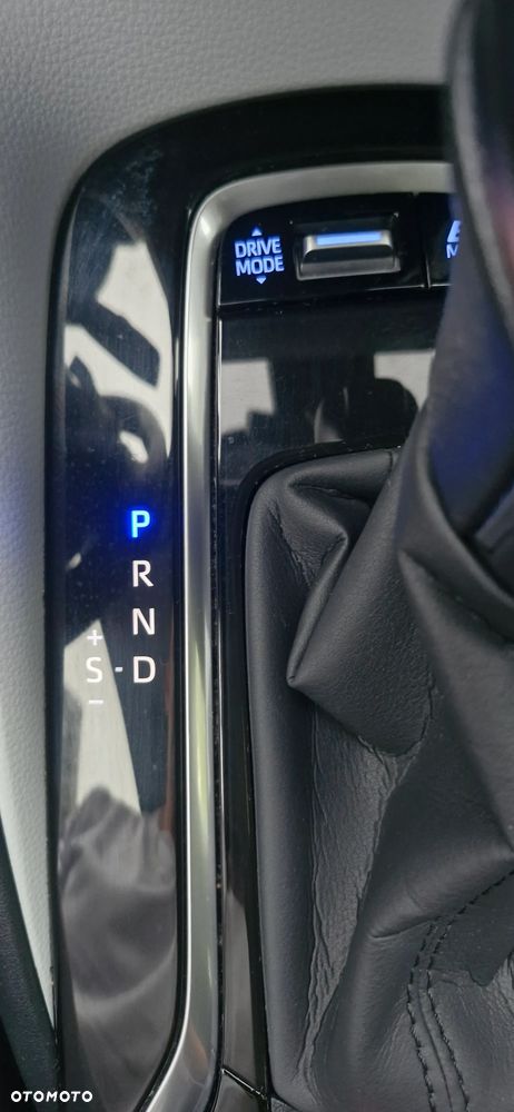 Toyota Corolla 2.0 Hybrid Executive - 17