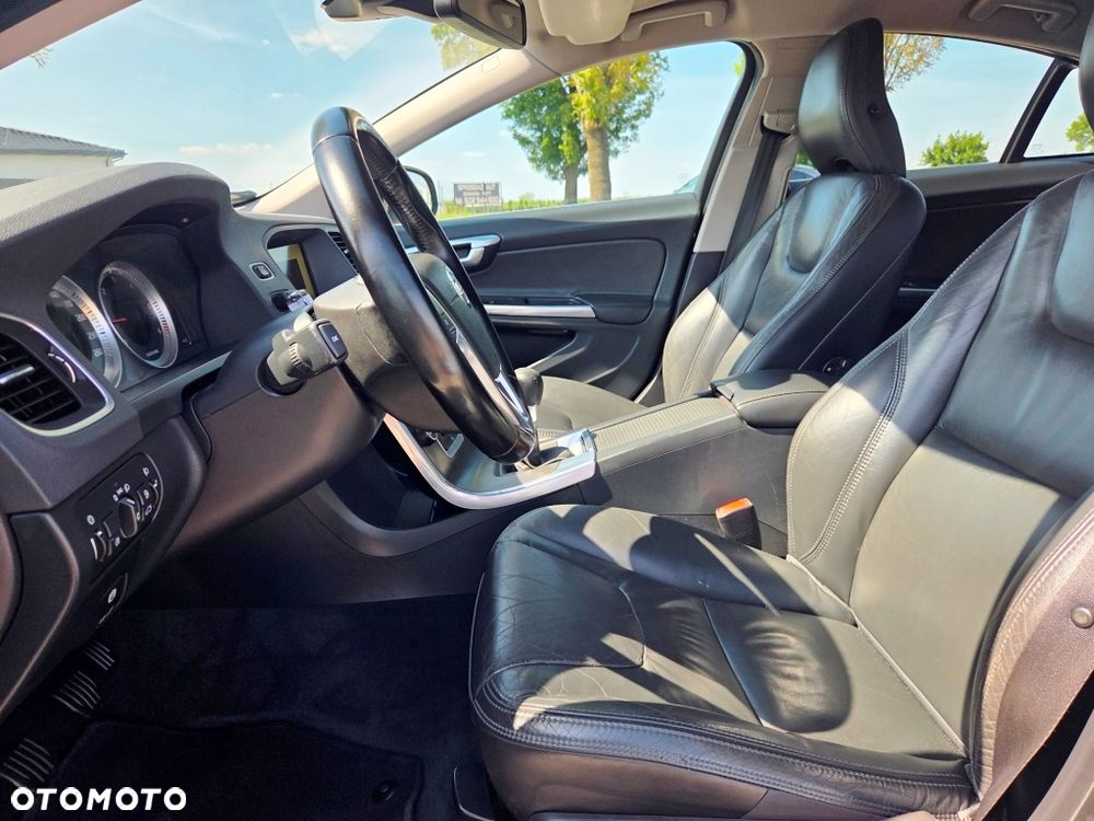 Volvo S60 DRIVe Momentum - 24