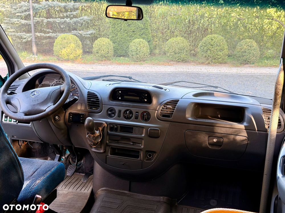Mercedes-Benz Sprinter - 15