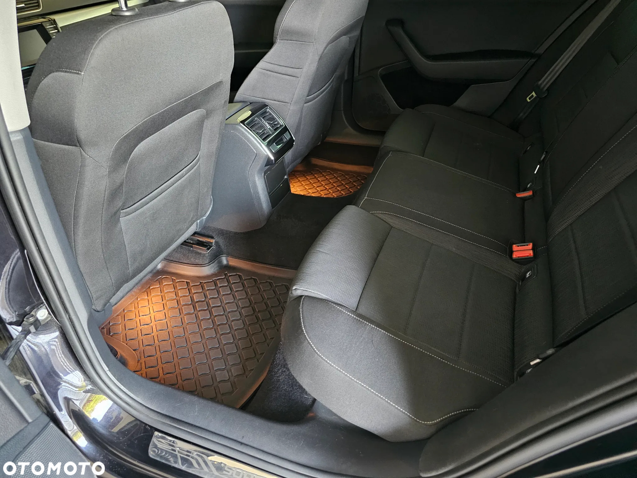 Skoda Superb 1.6 TDI Ambition - 28