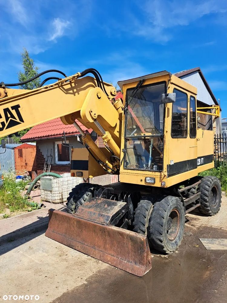 Caterpillar 212 BFT - 4