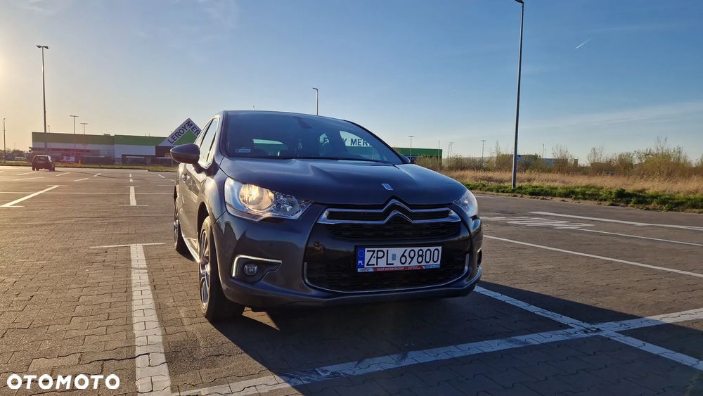 Citroën DS4 e-HDi 115 ETG6 SoChic - 2