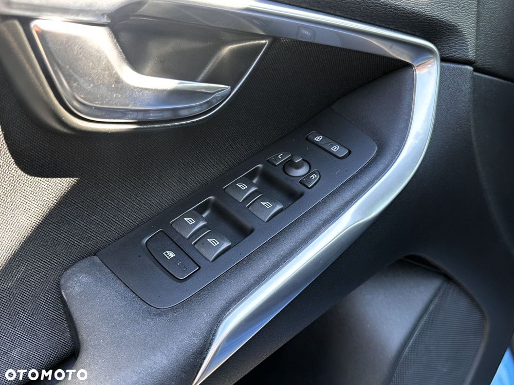 Volvo V40 - 13