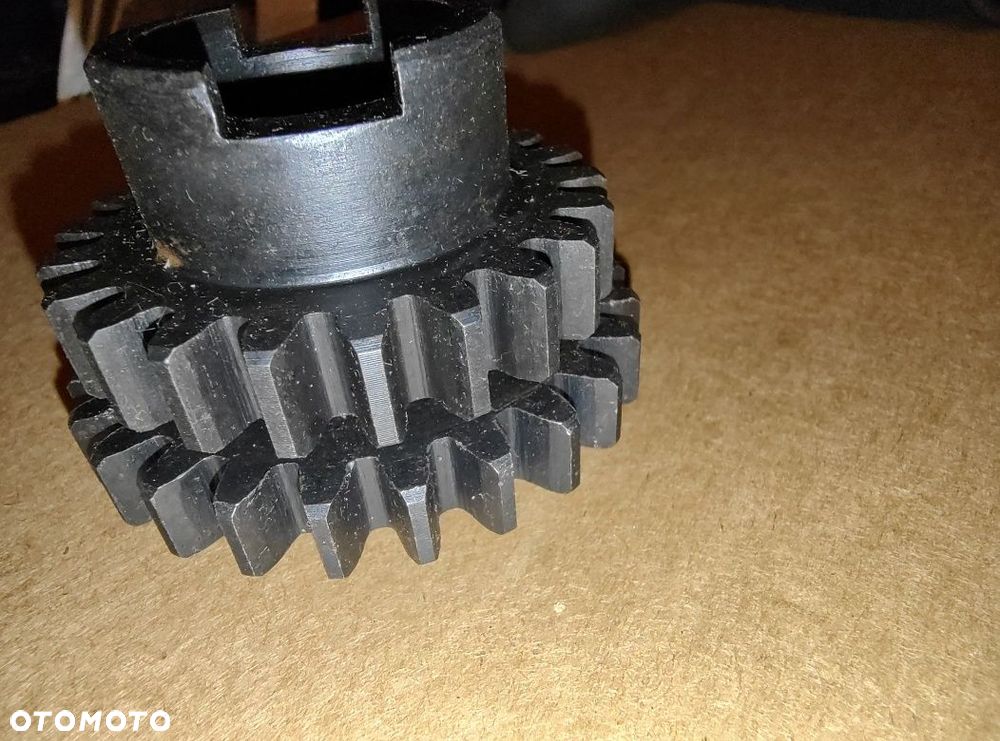 Tryby szybkiej czwórki 22×25 skrzyni że wstecznym Dniepr MT K650 - 4