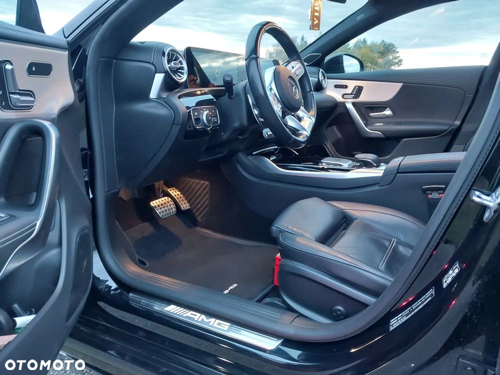Mercedes-Benz CLA AMG 35 4-Matic 7G-DCT - 13
