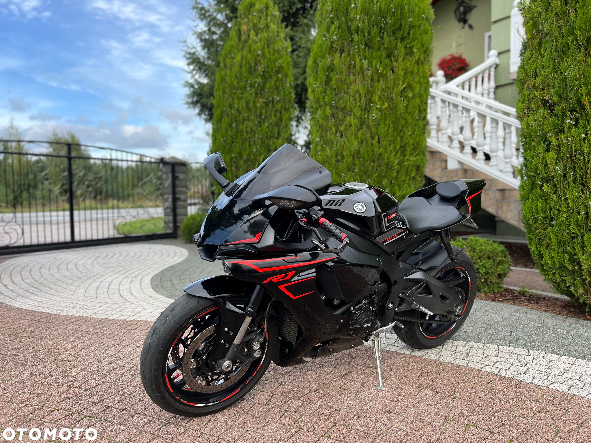 Yamaha R1 - 26